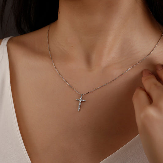 Kreuz Anhänger mit Zirkonia Halskette