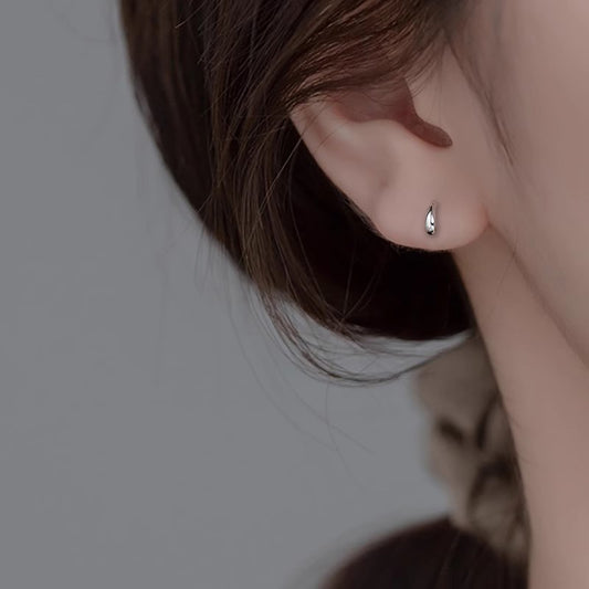 Kleine Wassertropfen Träne Ohrstecker zur Pflege der Ohrlöcher