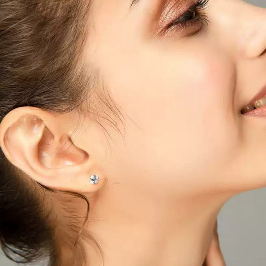 Funkelnde Zirkonia Ohrstecker zur Pflege der Ohrlöcher