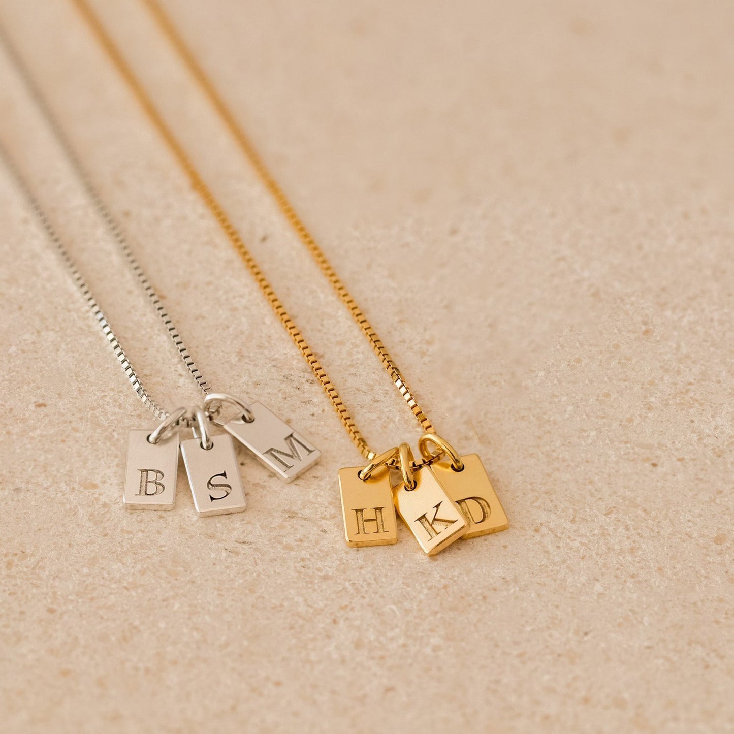 HOT SALE!! Zierliche Initial Halskette