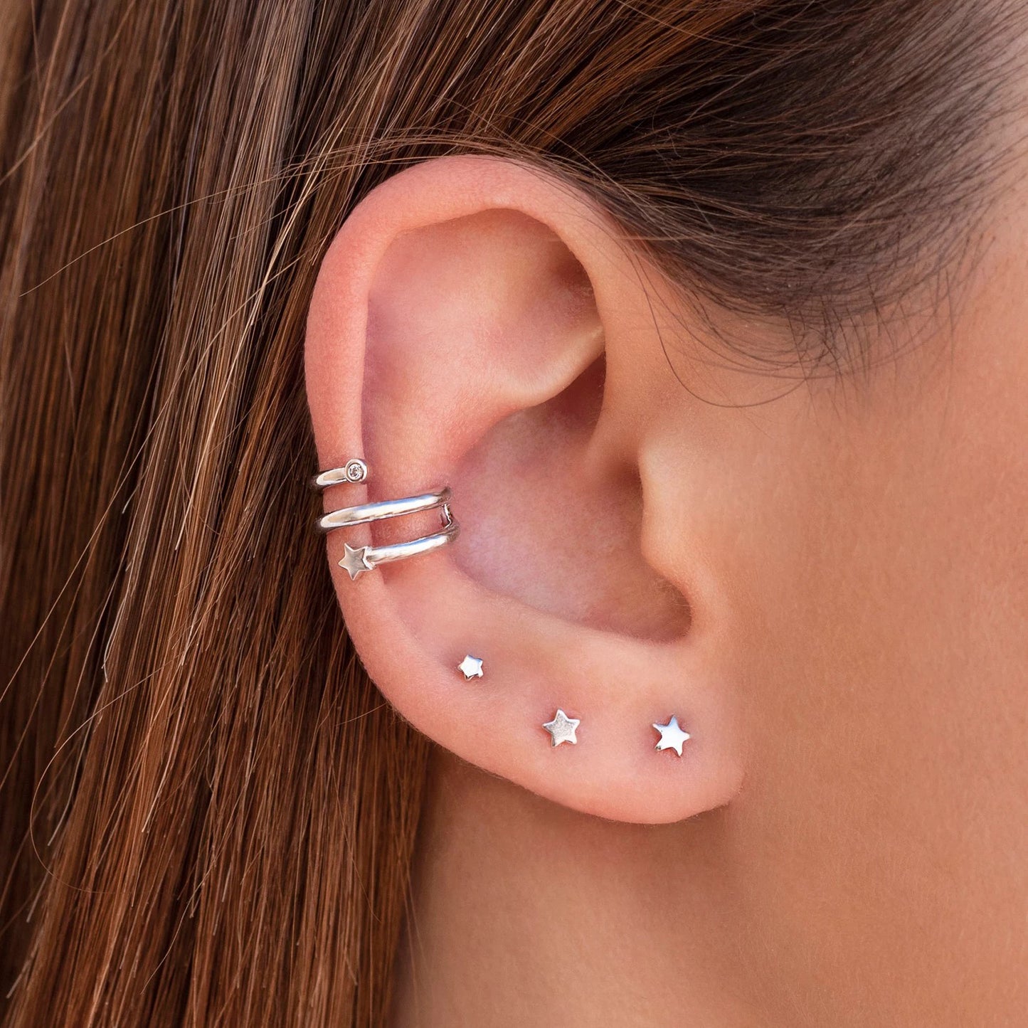 Star ear studs to care for the pierced ears