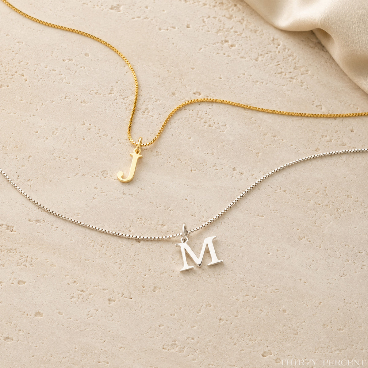 Personalisierte Buchstabenkette aus 925 Sterling Silber mit Initial-Anhänger