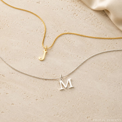 Personalisierte Buchstabenkette aus 925 Sterling Silber mit Initial-Anhänger