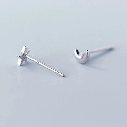 Mond und Stern Ohrstecker zur Pflege der Ohrlöcher
